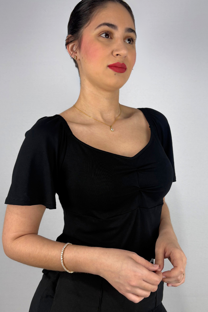 Blusa Ciganinha com Detalhe Frontal em Viscolycra