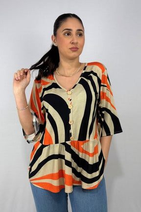 Blusa Bata Estampada com Detalhe em Botões em Viscolycra e Estampa Digital