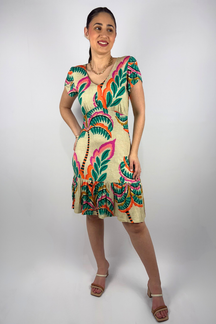 Vestido Curto com Gola V e Manga Tulipa e Babado na Barra em Viscolycra e Estampa Digital