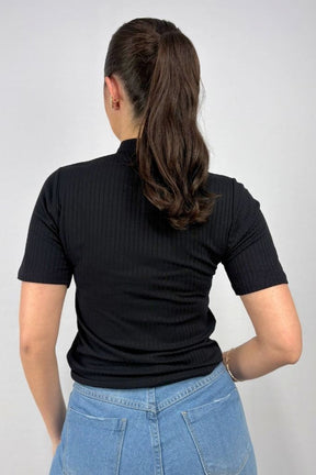 Blusa Feminina Manga Curta e Gola Alta em Viscose Canelado