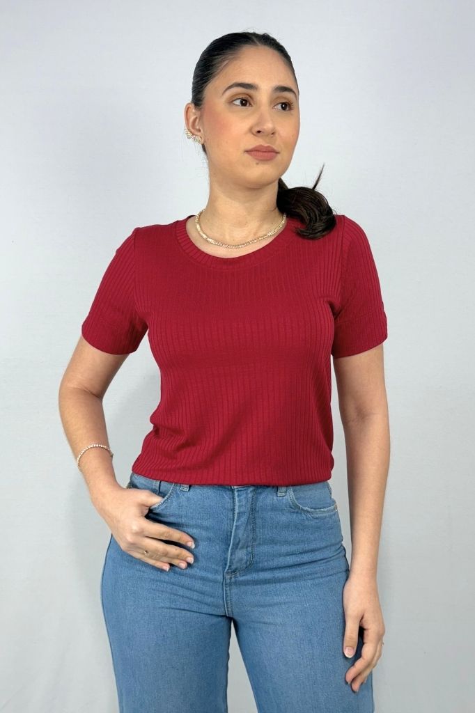 Blusa Feminina com Detalhe na Manga em Viscose Canelado