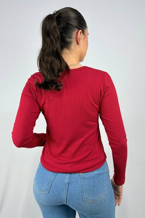 Blusa Manga Comprida com Detalhes de Botões em Viscose Canelado