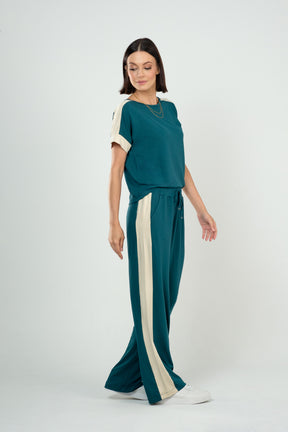 Conjunto Calça e Blusa com Bolsos e Detalhe Bicolor em Visco Moletinho