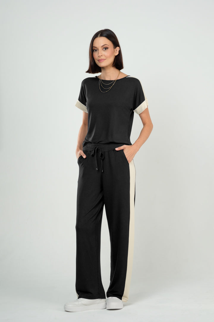 Conjunto Calça e Blusa com Bolsos e Detalhe Bicolor em Visco Moletinho