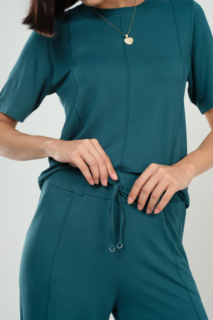 Conjunto Calça e Blusa com Detalhe de Friso Frontal com Bolsos em Visco Moletinho
