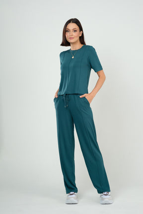 Conjunto Calça e Blusa com Detalhe de Friso Frontal com Bolsos em Visco Moletinho