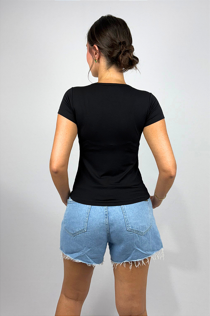 Blusa Feminina Básica em Viscolycra