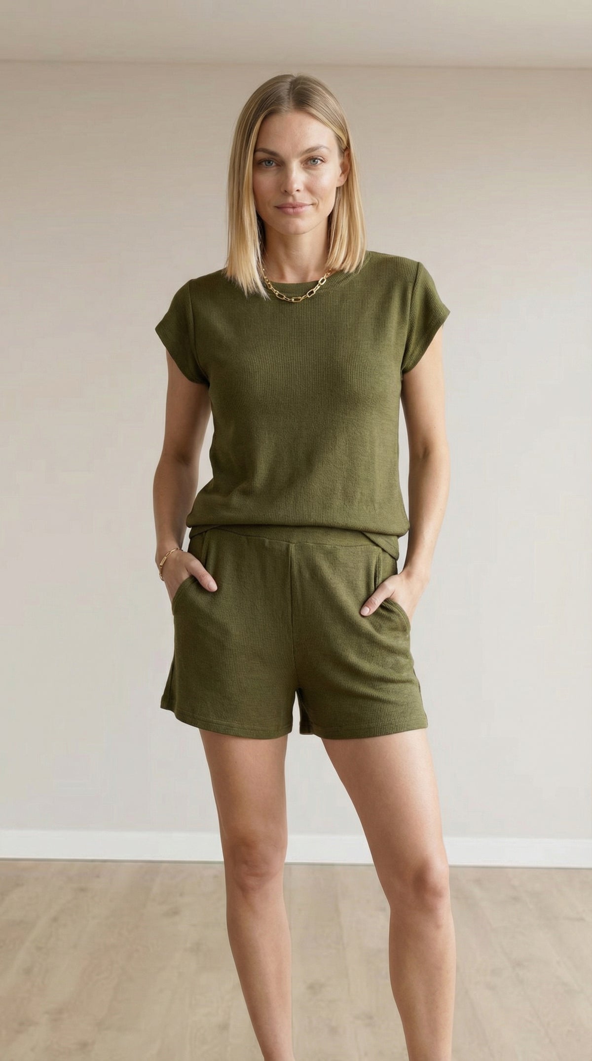 Conjunto Feminino Perondy Blusa e Shorts com Bolso Frontal em Viscolycra Maquinetado