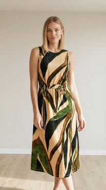 Vestido Longo Estampado com Detalhe de Amarração Frontal em Viscolycra e Estampa Digital