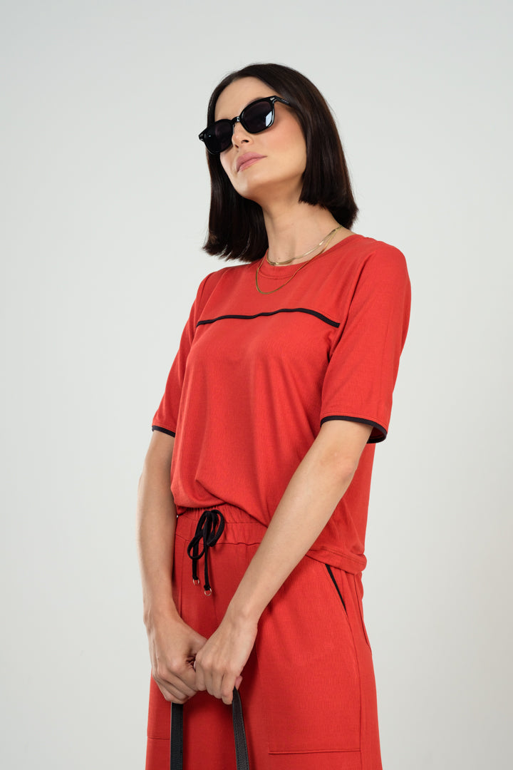 Conjunto Calça e Blusa com Bolsos e Detalhe de Friso em Viscolycra Maquinetado