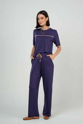 Conjunto Calça e Blusa com Bolsos e Detalhe de Friso em Viscolycra Maquinetado