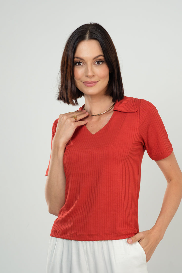 Blusa Feminina Gola Polo em Viscose Canelado