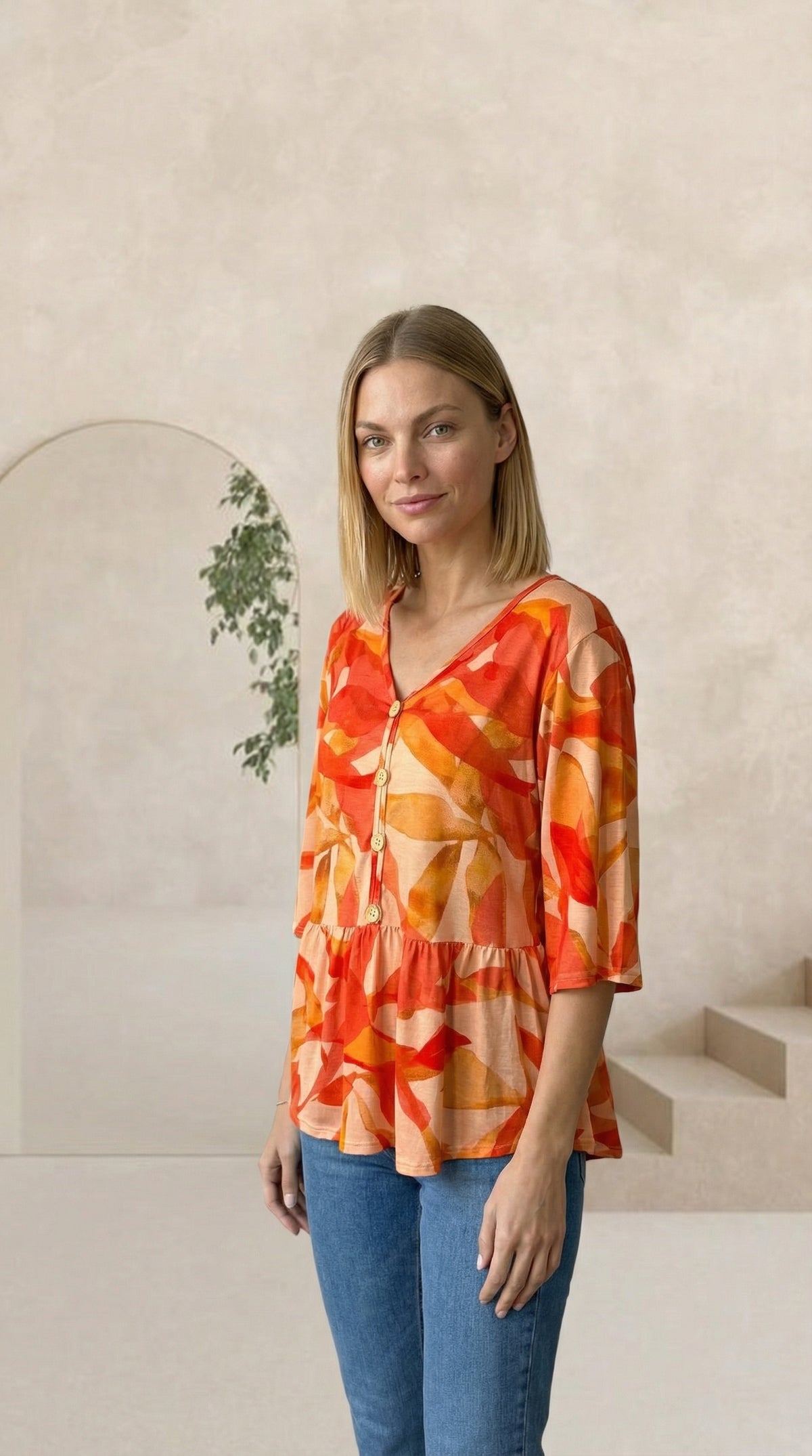 Blusa Bata Estampada com Detalhe em Botões em Viscolycra e Estampa Digital