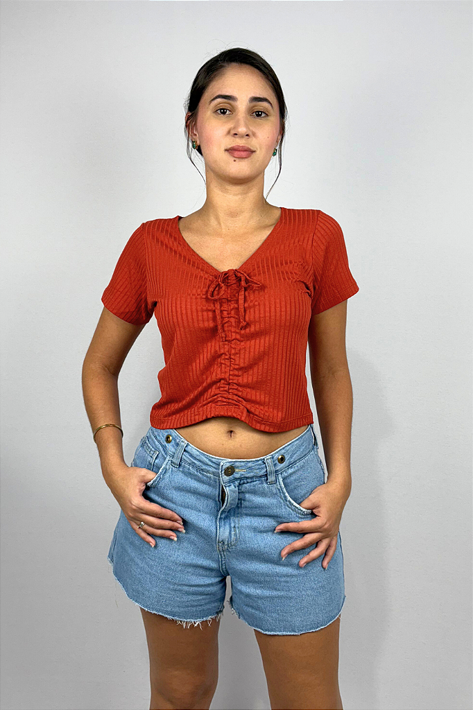 Blusa Feminina com Detalhe de Amarração Frontal em Viscose Canelado
