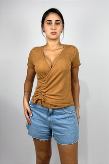 Blusa Feminina com Decote Transpassado em Viscose Canelado