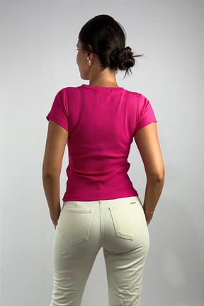 Blusa Feminina Gola V em Viscose Canelado