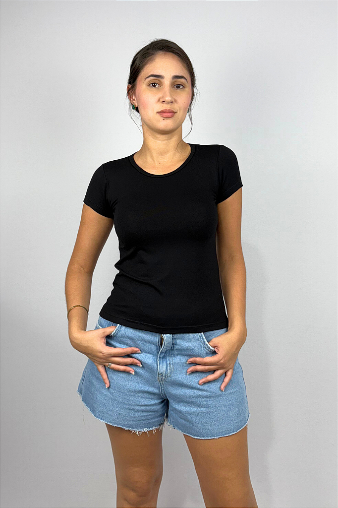 Blusa Feminina Básica em Viscolycra